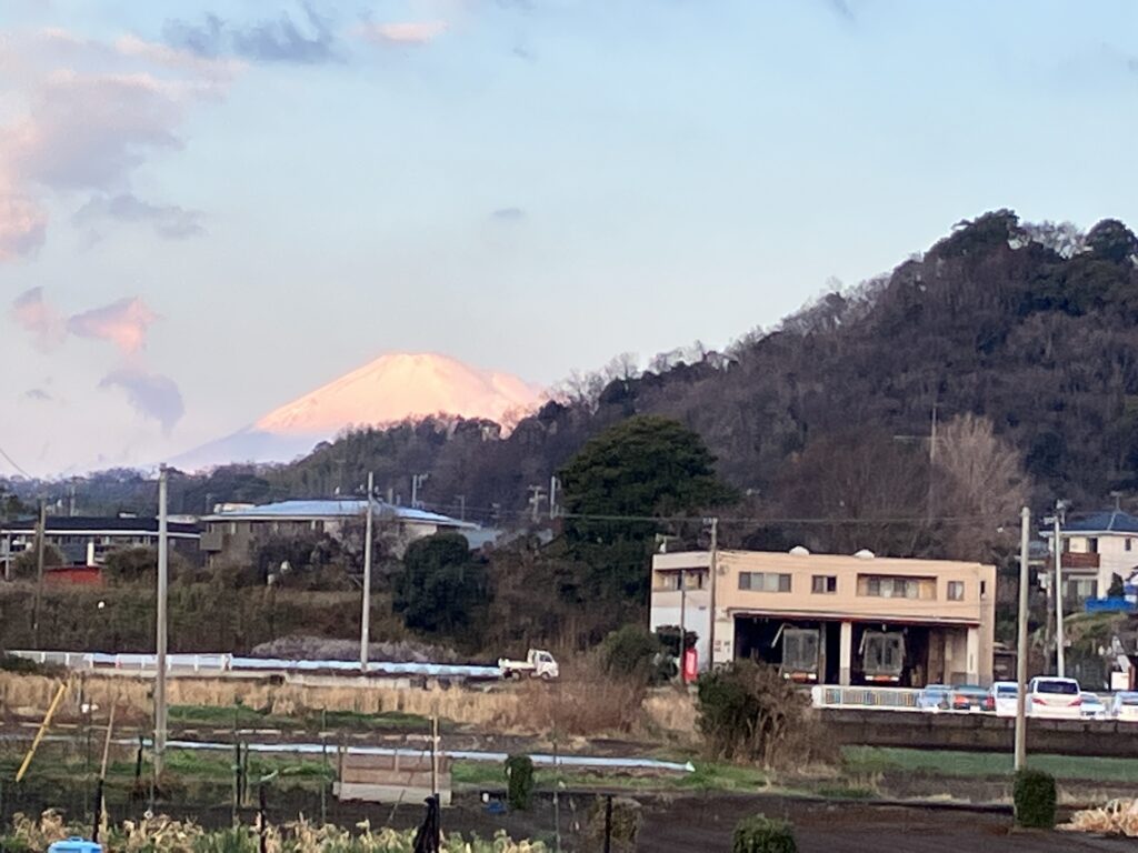 左手に富士山が