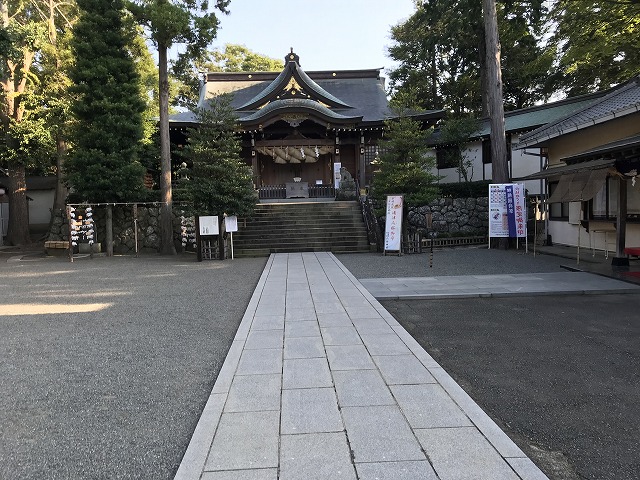 大磯六所神社正面
