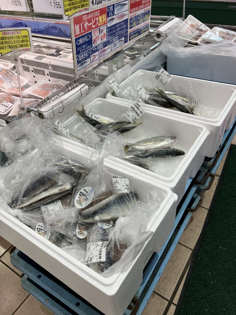 ヤオマサ国府新宿店魚売り場