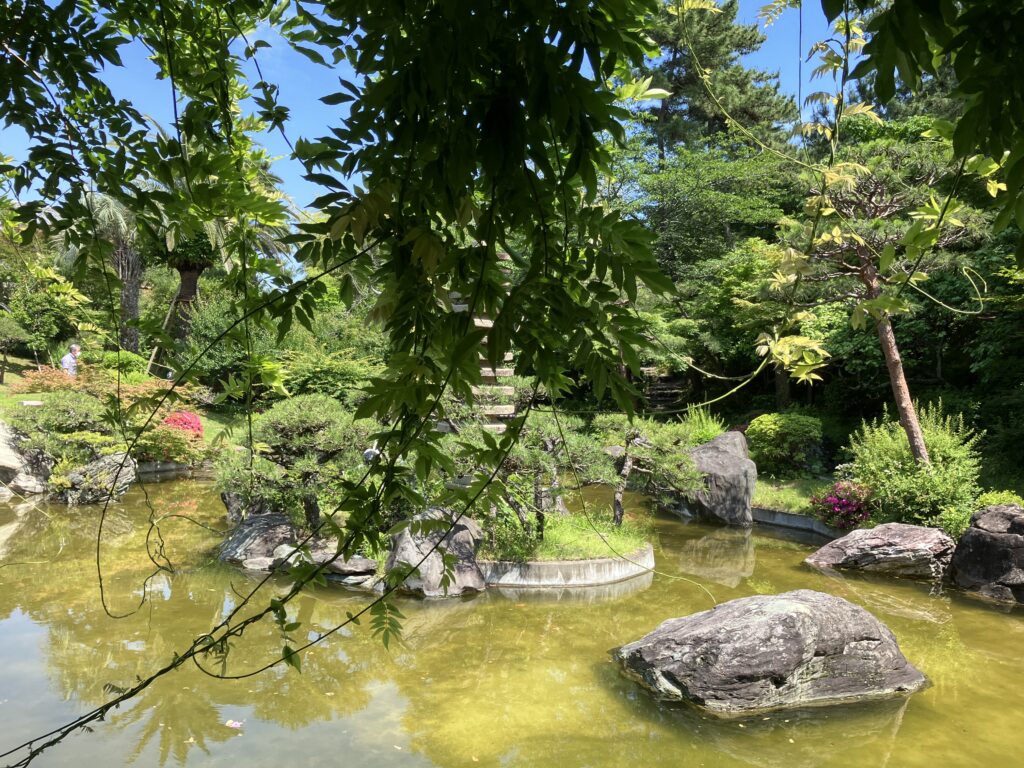 大磯旧吉田茂邸の池