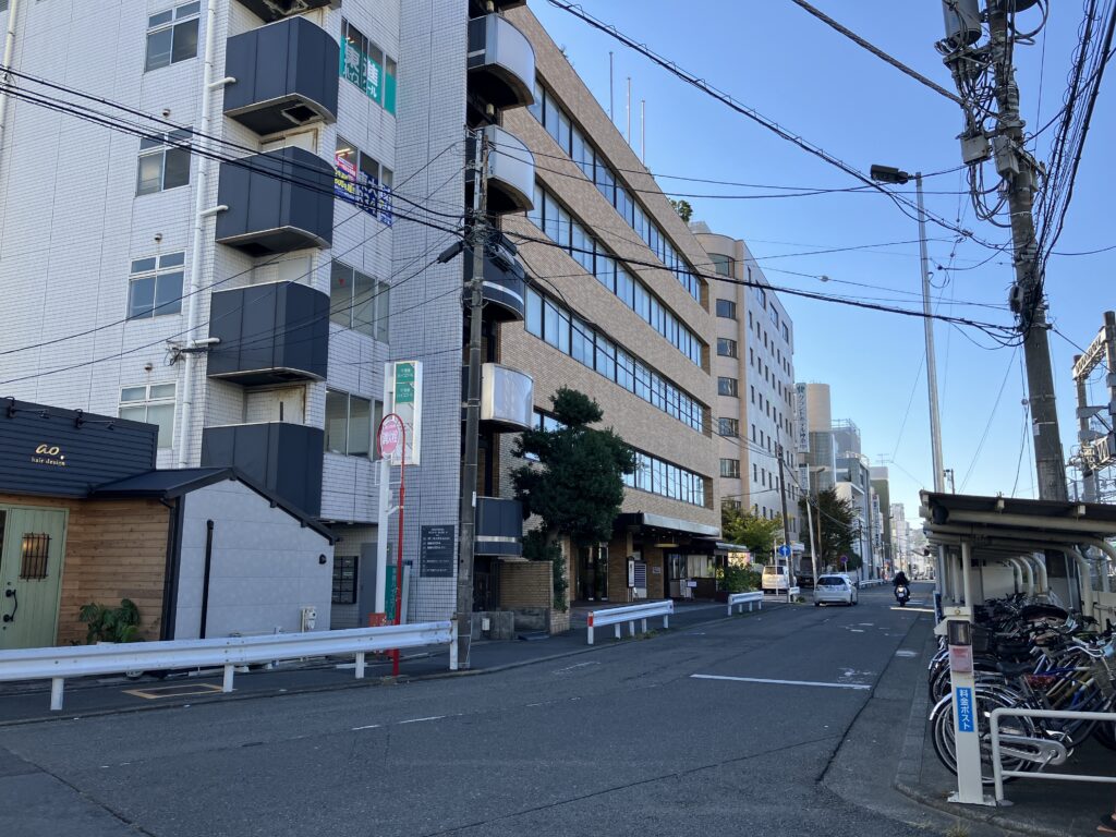 グランドホテル神奈中平塚見えてきました。