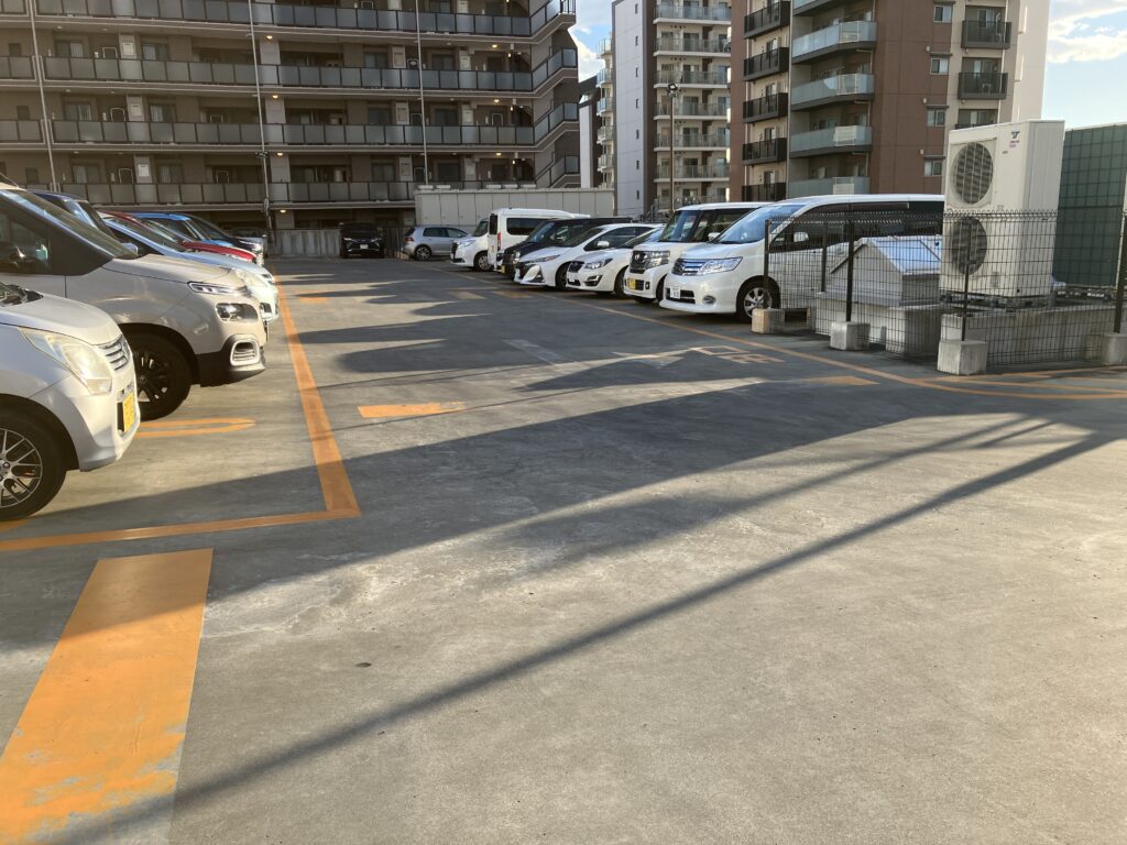 オーケーストア平塚店屋上駐車場