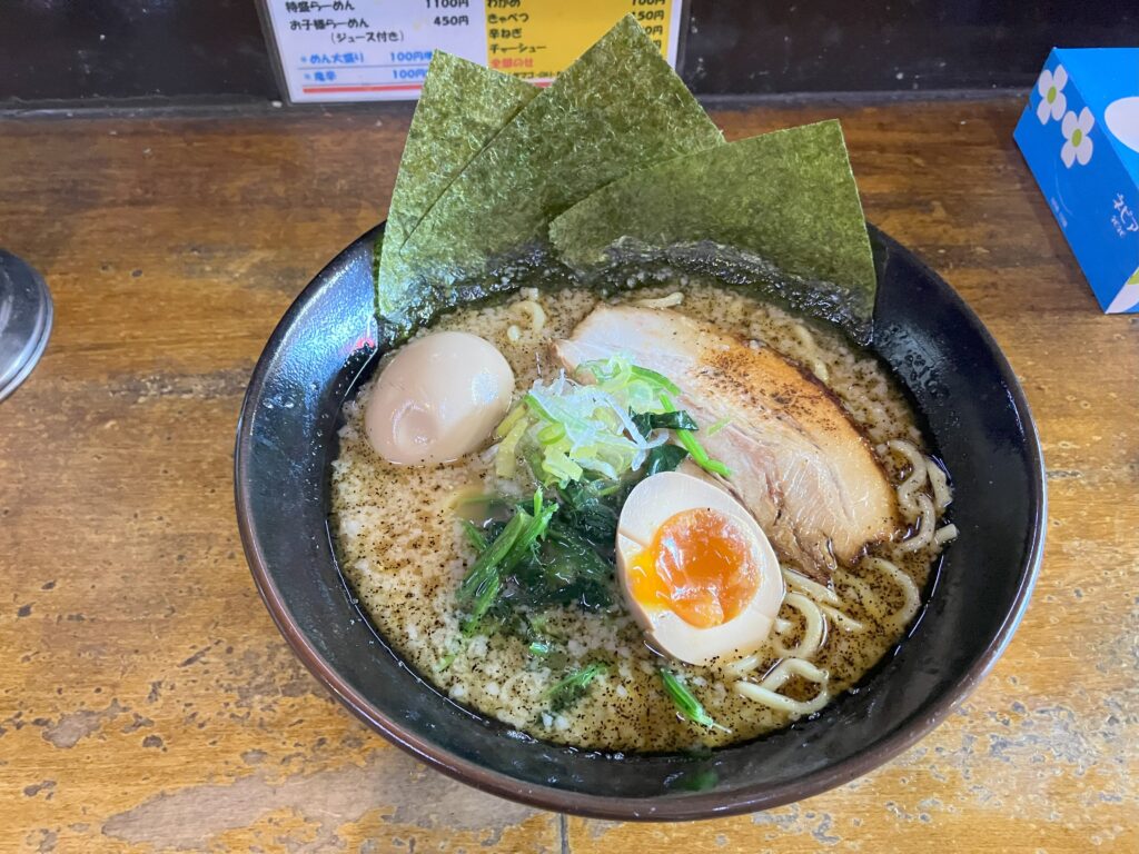 平塚ラーメンうまみ屋極上マー油らーめん