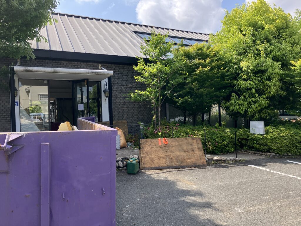 ベーカリーレストランサンマルク大磯店店内解体