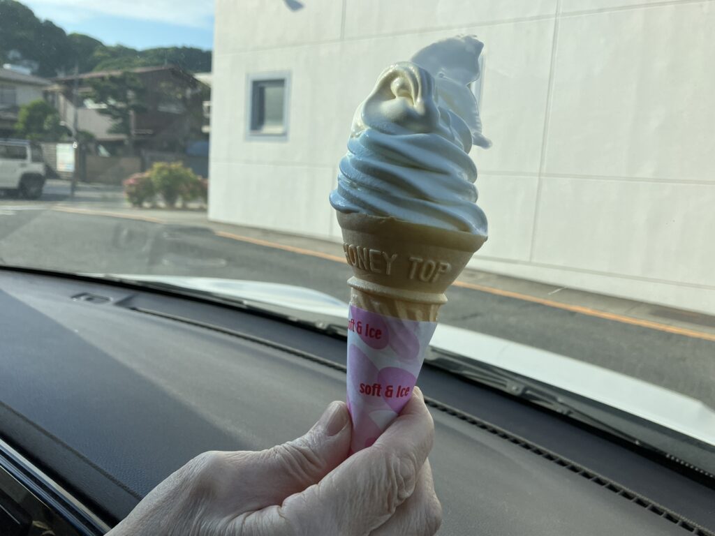 ポパイ大磯店ソフトクリムコーンバニラ