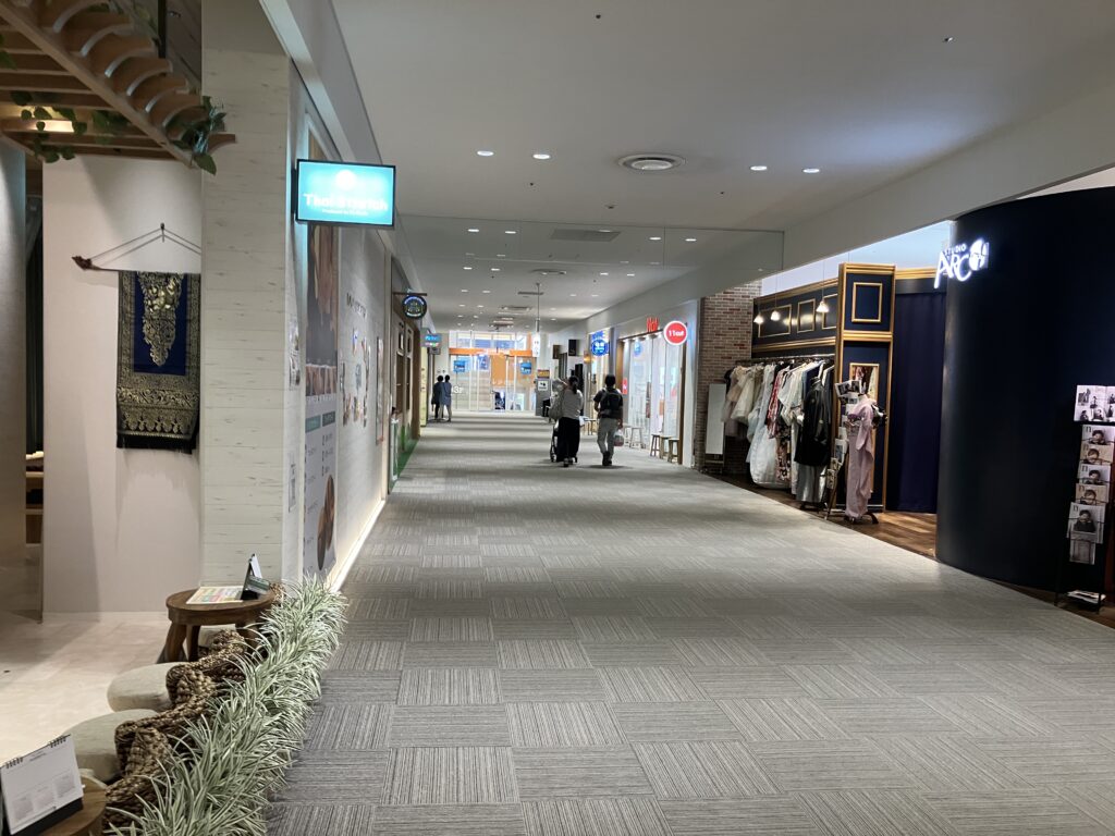 イレブンカットららぽーと湘南平塚店は3階になります