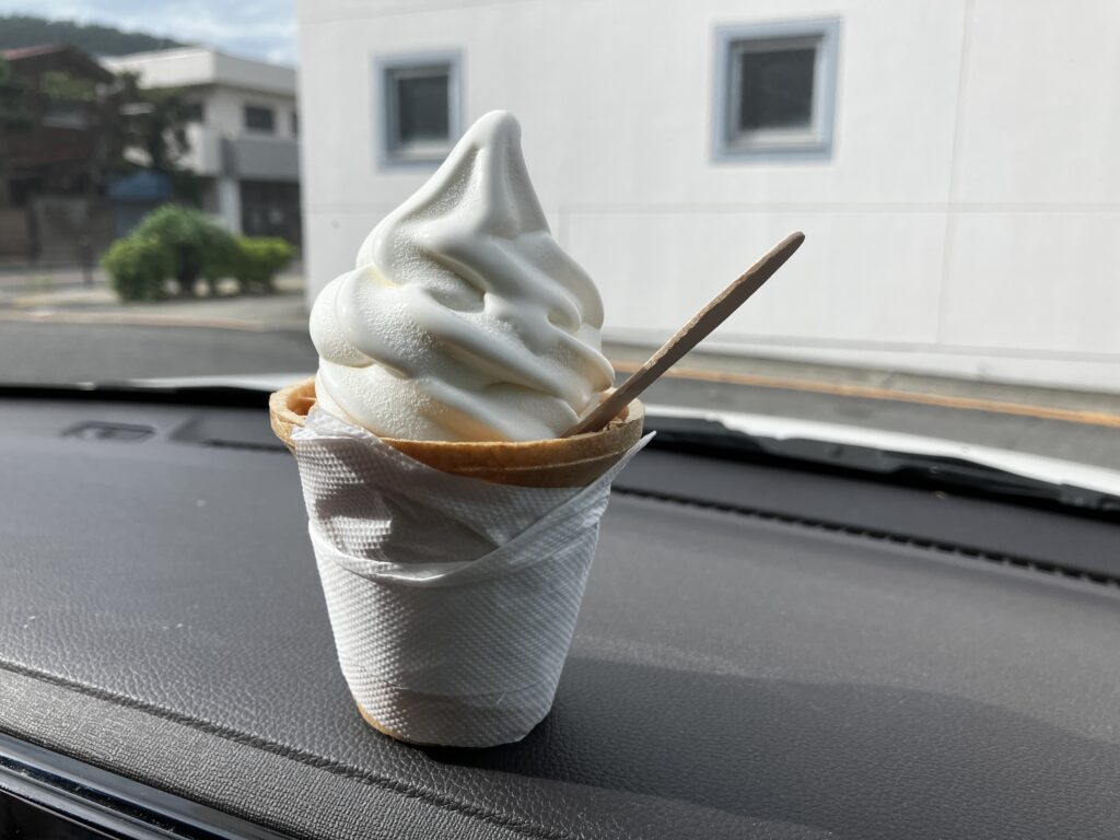大磯ポパイソフトクリームカップバニラ