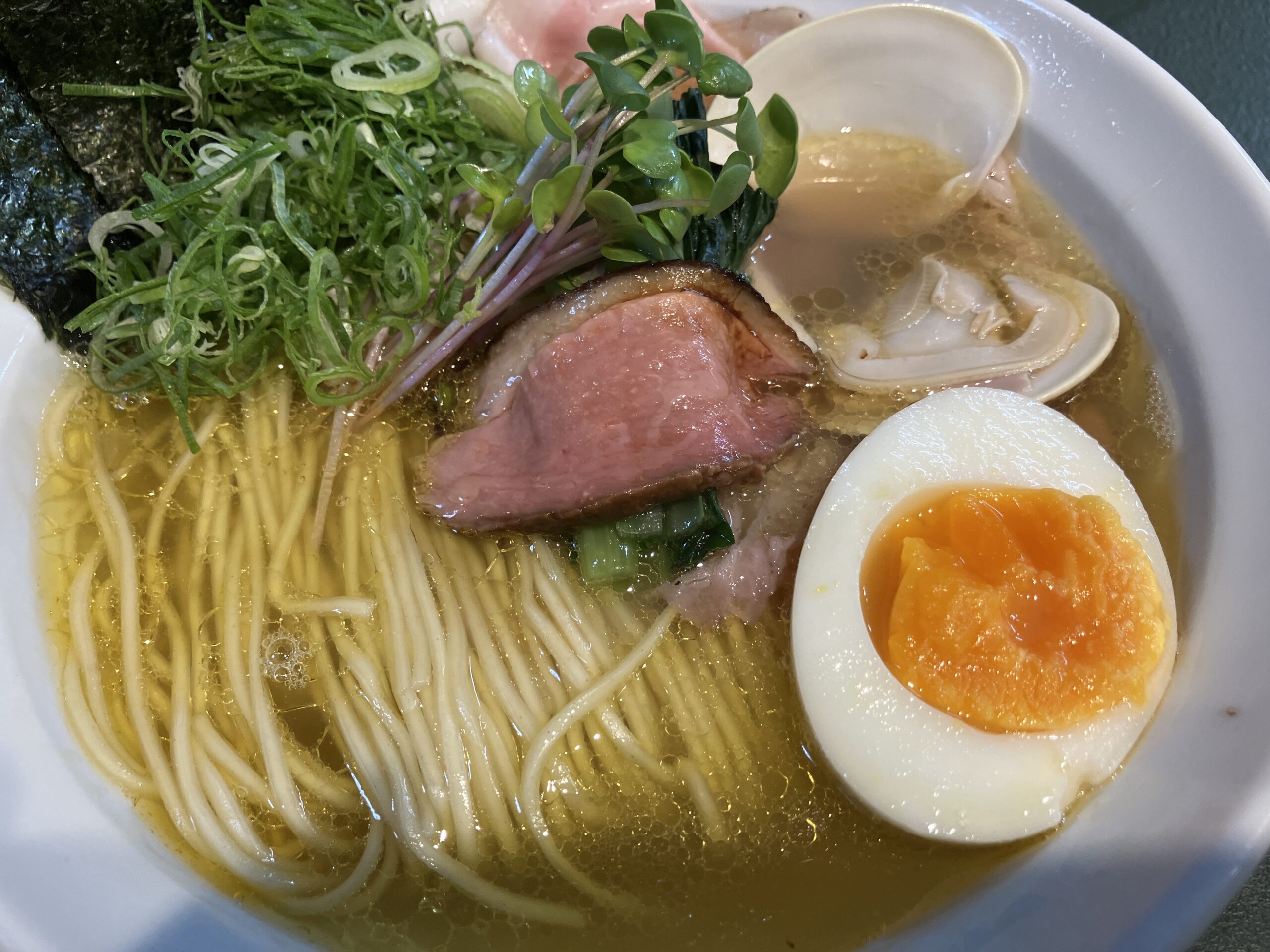 平塚中華そば とり木瓜金色の鶏メジカ塩麺が細い