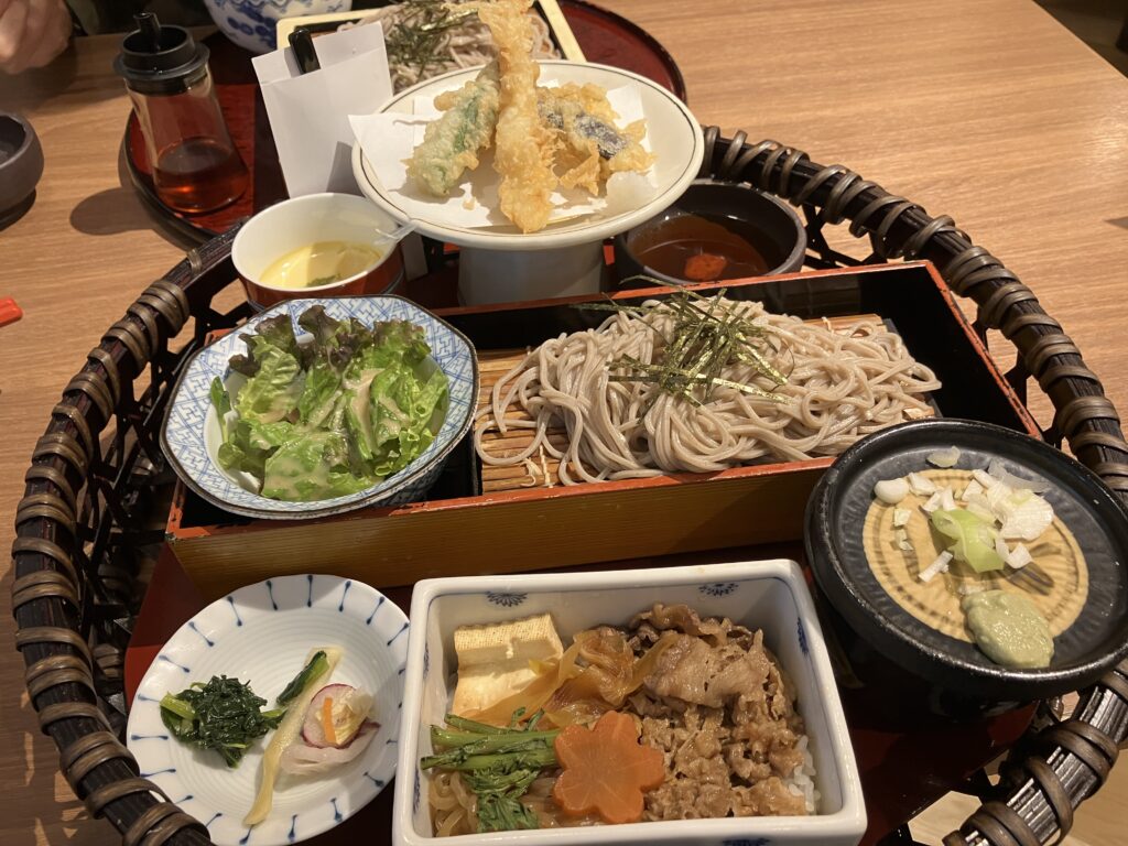 平塚肉ラスカ宮崎肉処平塚霧峰豚肉重籠懐石