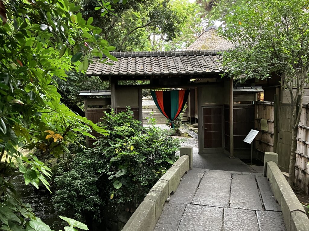 大磯観光日本三大俳諧道場鴫立庵